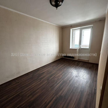 Продам квартиру, Метростроителей ул. , 3  ком., 74 м², частичный ремонт 