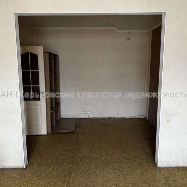 Продам квартиру, Метростроителей ул. , 3  ком., 74 м², частичный ремонт 