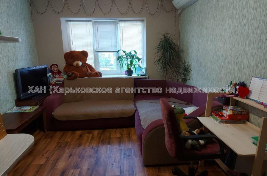 Продам квартиру, Достоевского ул. , 3  ком., 57 м², косметический ремонт 