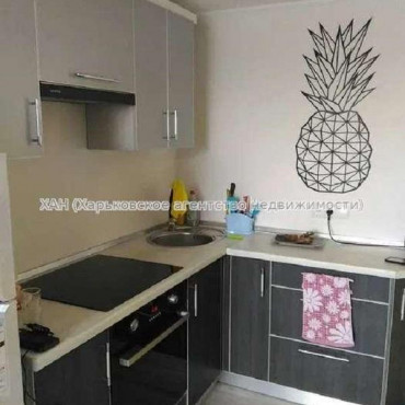 Продам квартиру, Героев Харькова просп. , 1  ком., 32 м², капитальный ремонт 