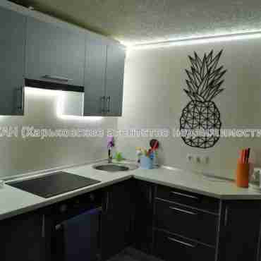 Продам квартиру, Героев Харькова просп. , 1  ком., 22 м², капитальный ремонт 
