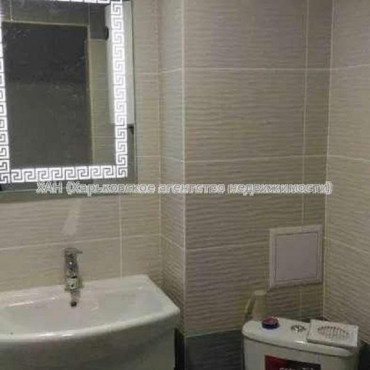 Продам квартиру, Героев Харькова просп. , 1  ком., 32 м², капитальный ремонт 