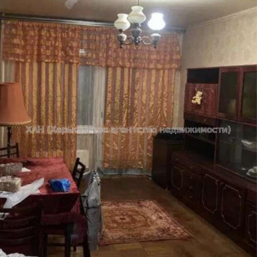 Продам квартиру, Людвига Свободы просп. , 3 кім., 65 м², советский ремонт 