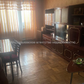 Продам квартиру, Людвига Свободы просп. , 3 кім., 65 м², советский ремонт