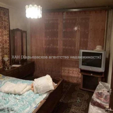 Продам квартиру, Людвига Свободы просп. , 3 кім., 65 м², советский ремонт 