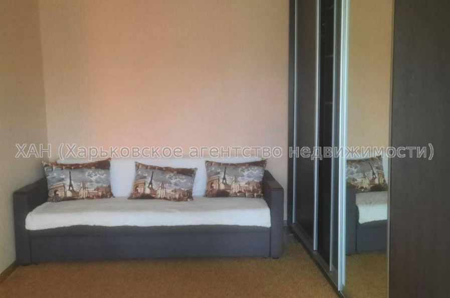 Продам квартиру, Жасминовый б-р , 1  ком., 33 м², косметический ремонт 