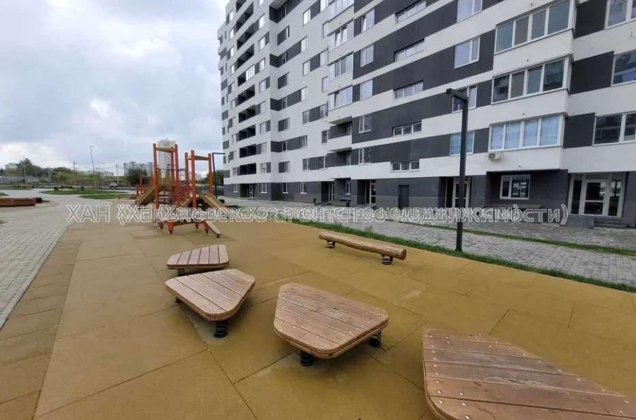 Продам квартиру, Льва Ландау просп. , 2  ком., 64 м², без внутренних работ 