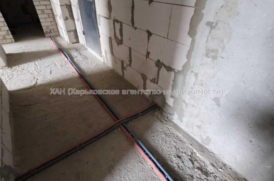 Продам квартиру, Льва Ландау просп. , 2 кім., 64 м², без внутренних работ 