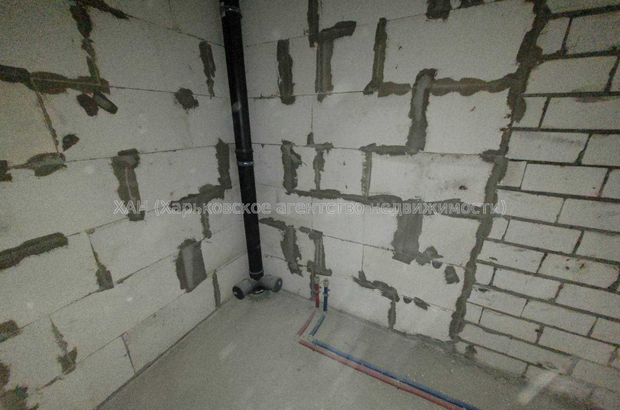 Продам квартиру, Льва Ландау просп. , 2 кім., 64 м², без внутренних работ 