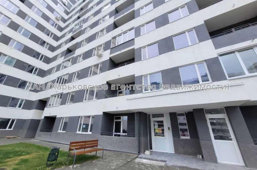 Продам квартиру, Льва Ландау просп. , 2 кім., 64 м², без внутренних работ 