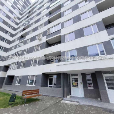 Продам квартиру, Льва Ландау просп. , 2 кім., 64 м², без внутренних работ 