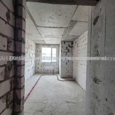 Продам квартиру, Льва Ландау просп. , 2 кім., 64 м², без внутренних работ 