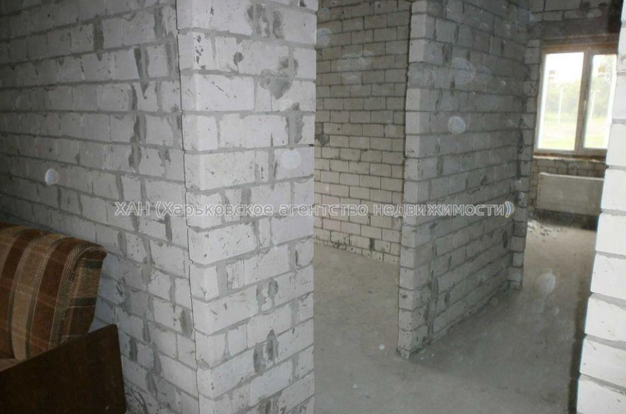 Продам квартиру, Героев Харькова просп. , 3 кім., 83 м², без отделочных работ 