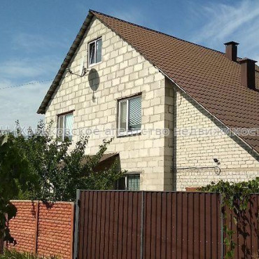 Продам будинок, Котляревского ул. , 160 м², 6 соток, частичный ремонт 