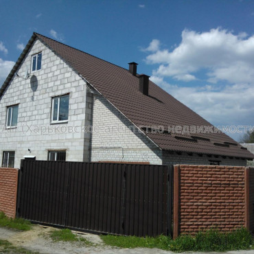 Продам будинок, Котляревского ул. , 160 м², 6 соток, частичный ремонт 