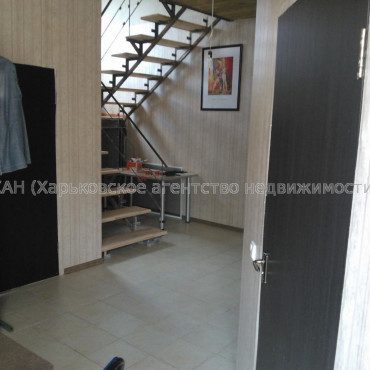 Продам будинок, Котляревского ул. , 160 м², 6 соток, частичный ремонт 