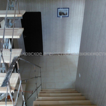 Продам будинок, Котляревского ул. , 160 м², 6 соток, частичный ремонт 