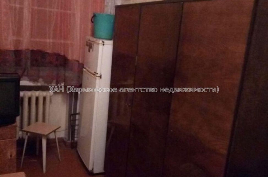 Продам квартиру, Мира ул. , 1 кім., 16 м², советский ремонт 