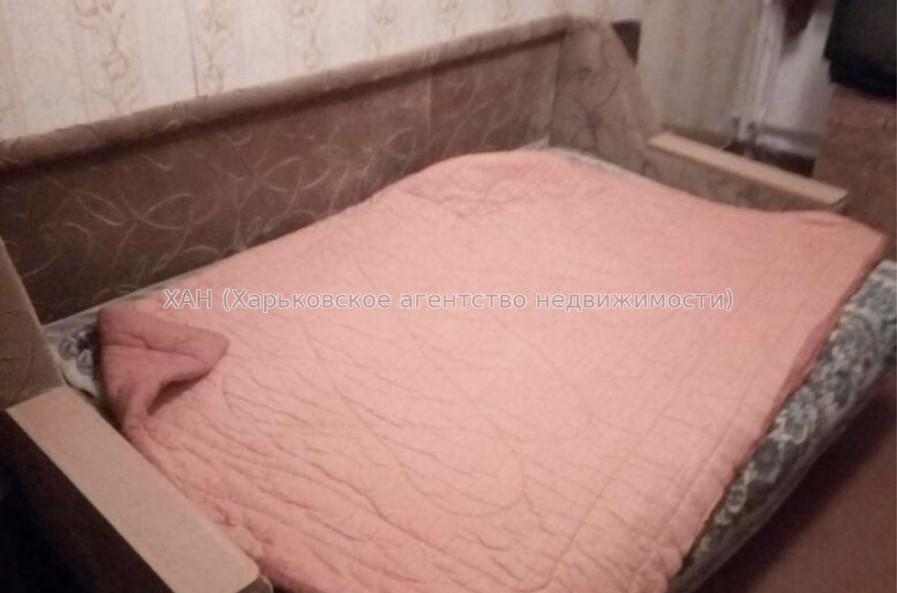 Продам квартиру, Мира ул. , 1 кім., 16 м², советский ремонт 
