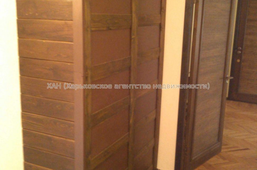 Продам квартиру, Харьковских Дивизий ул. , 3  ком., 56 м², косметический ремонт 