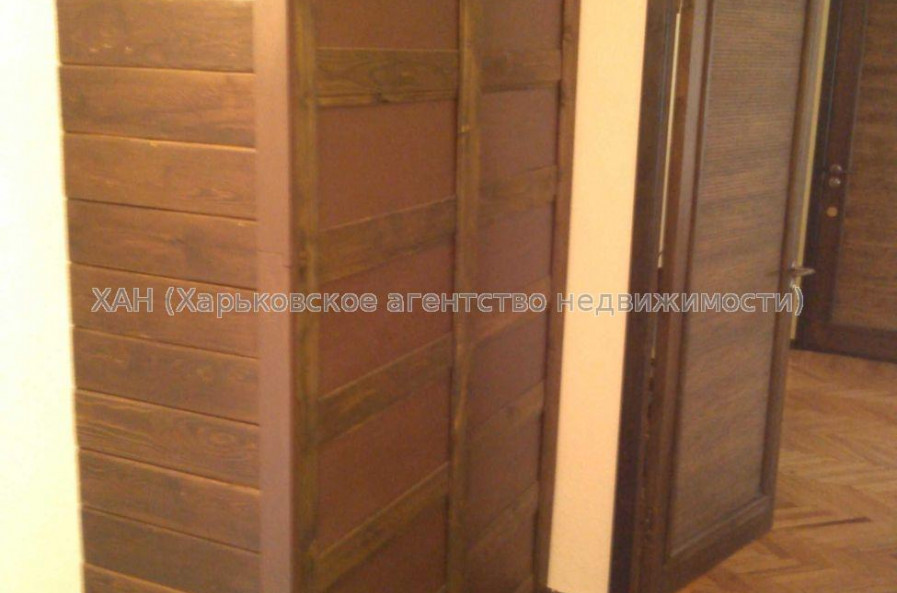 Продам квартиру, Харьковских Дивизий ул. , 3  ком., 56 м², косметический ремонт 