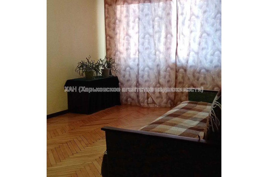 Продам квартиру, Харьковских Дивизий ул. , 3  ком., 56 м², косметический ремонт 