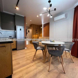 Продам квартиру, Профессорская ул. , 2  ком., 62 м², авторский дизайн