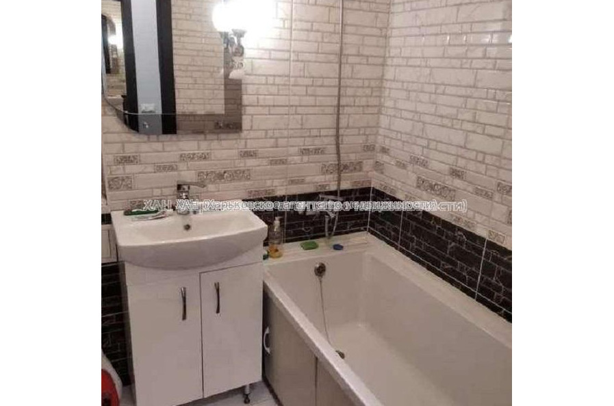 Продам квартиру, Дизельная ул. , 1 кім., 32 м², евроремонт 