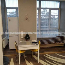 Продам квартиру, Дизельная ул. , 1 кім., 32 м², евроремонт