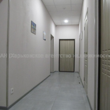 Здам нежитлову нерухомість, офис в офисном центре , 1 кім., 73 м², капитальный ремонт 