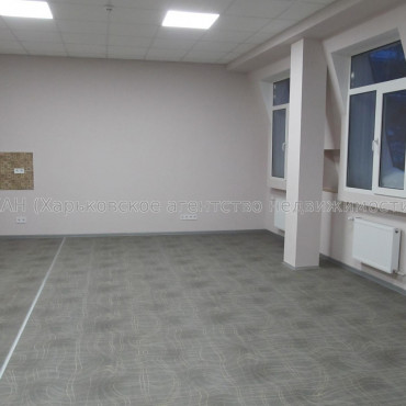 Здам нежитлову нерухомість, офис в офисном центре , 1 кім., 73 м², капитальный ремонт 