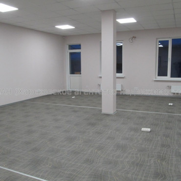 Здам нежитлову нерухомість, офис в офисном центре , 1 кім., 73 м², капитальный ремонт 