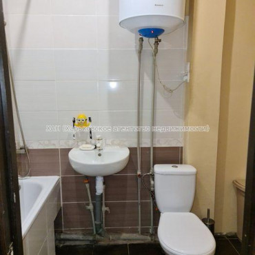 Продам квартиру, Гарибальди ул. , 1 кім., 36 м², капитальный ремонт 