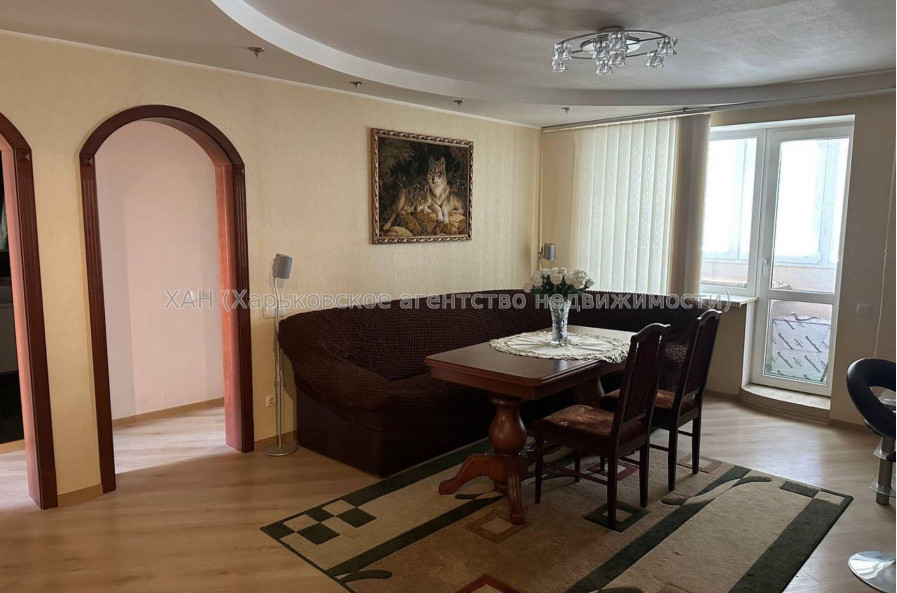 Продам квартиру, Харьковских Дивизий ул. , 3  ком., 60 м², капитальный ремонт 