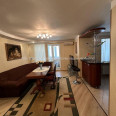 Продам квартиру, Харьковских Дивизий ул. , 3 кім., 60 м², капитальный ремонт 