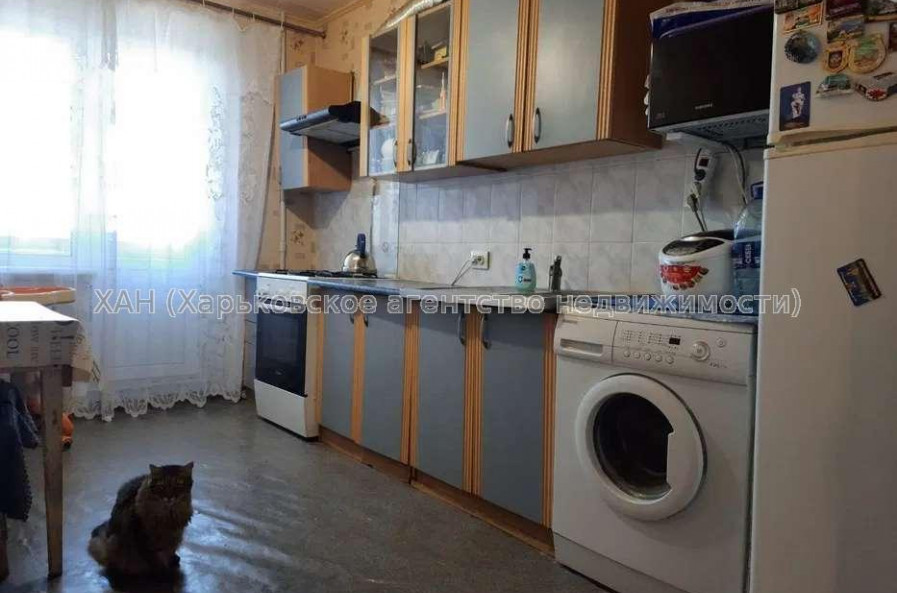 Продам квартиру, Искринская ул. , 3  ком., 80 м², без ремонта 