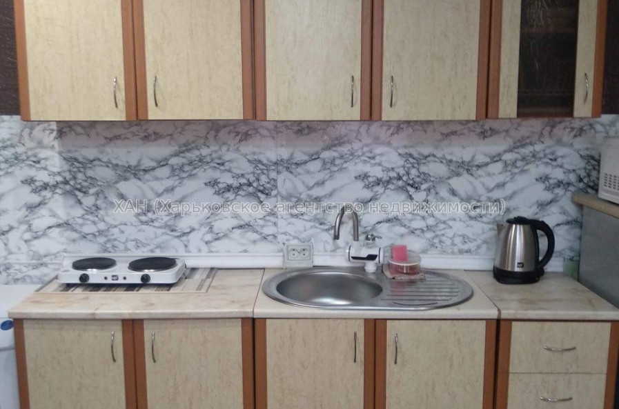 Продам квартиру, Каменярский въезд , 2 кім., 40 м², косметический ремонт 