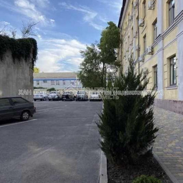 Продам квартиру, Хмельницкого Богдана ул. , 1 кім., 27 м², авторский дизайн 