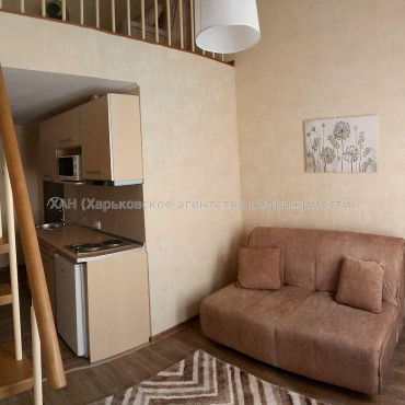 Продам квартиру, Хмельницкого Богдана ул. , 1 кім., 27 м², авторский дизайн 