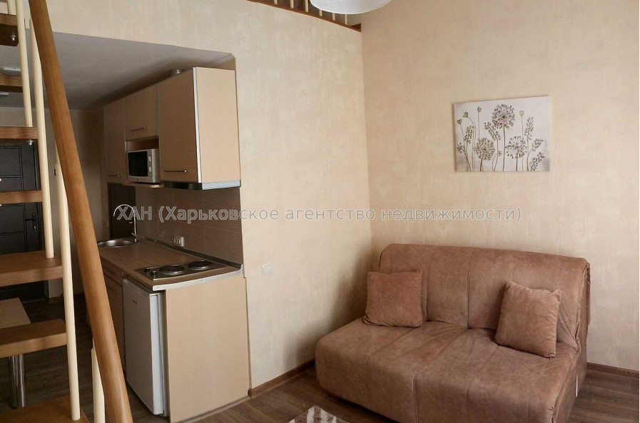 Продам квартиру, Хмельницкого Богдана ул. , 1  ком., 27 м², авторский дизайн 