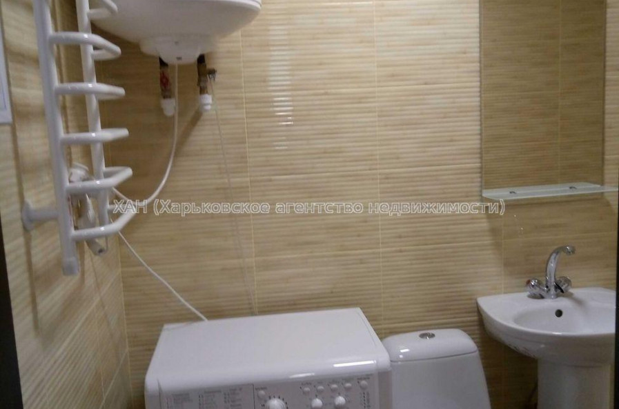 Продам квартиру, Хмельницкого Богдана ул. , 1  ком., 27 м², авторский дизайн 