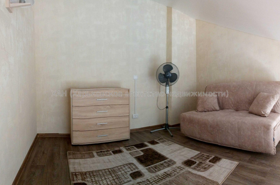 Продам квартиру, Хмельницкого Богдана ул. , 1  ком., 27 м², авторский дизайн 