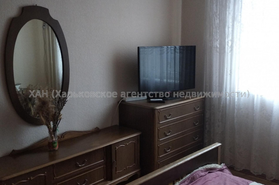 Продам квартиру, Ахсарова Энвера ул. , 3 кім., 68 м², капитальный ремонт 