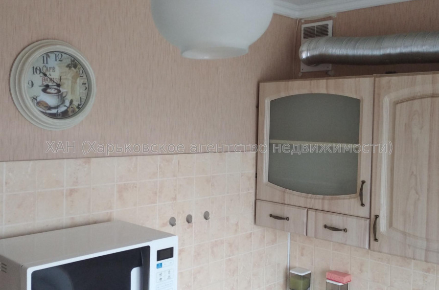 Продам квартиру, Ахсарова Энвера ул. , 3  ком., 68 м², капитальный ремонт 