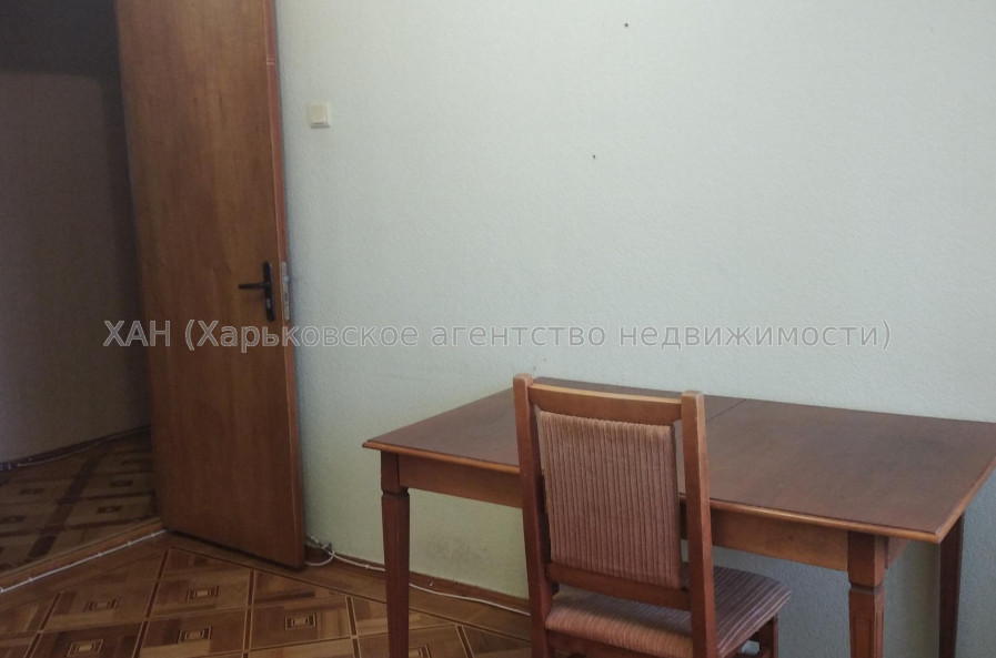 Продам квартиру, Ахсарова Энвера ул. , 3 кім., 68 м², капитальный ремонт 