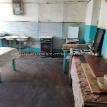 Продам квартиру, Коммунальщиков ул. , 1 кім., 18 м², косметический ремонт 