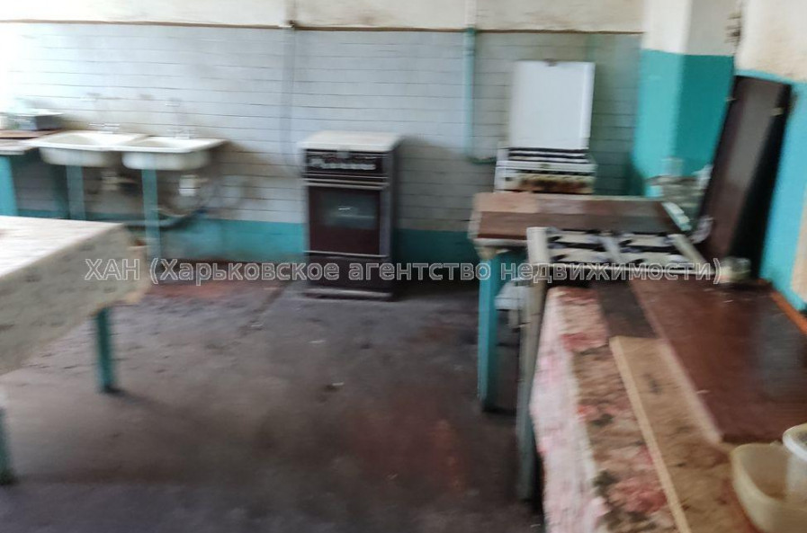 Продам квартиру, Коммунальщиков ул. , 1  ком., 18 м², косметический ремонт 