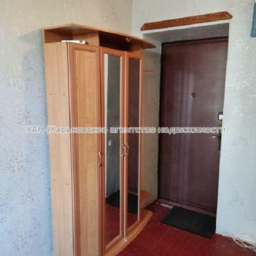 Продам квартиру, Коммунальщиков ул. , 1 кім., 18 м², косметический ремонт 