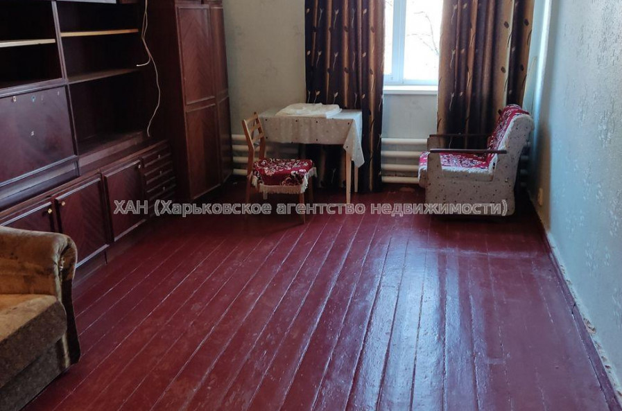 Продам квартиру, Коммунальщиков ул. , 1  ком., 18 м², косметический ремонт 