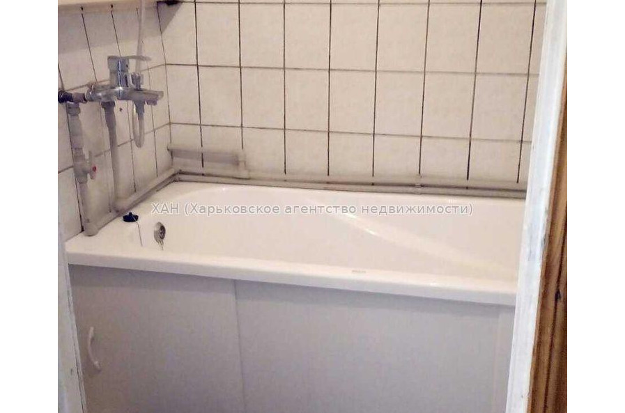 Продам квартиру, Сергеевская ул. , 2 кім., 54 м², косметический ремонт 